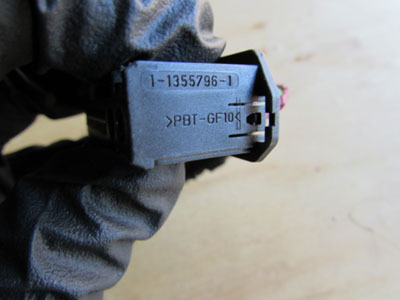 BMW GPS DVD Navigation Unit Connectors 61138377198 E65 E66 745i 745Li 760i 760Li6